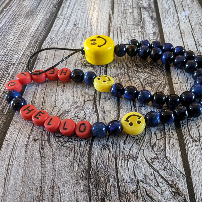 personalised-phone-chain