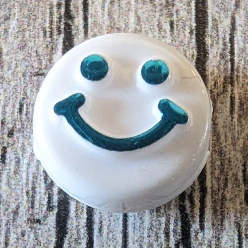 White Smiley, Tuquoise